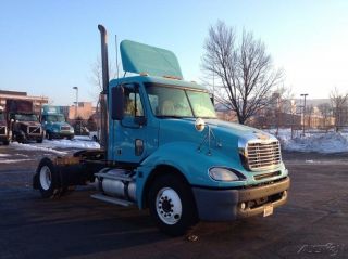 2007 Freightliner Cl12042st - Columbia 120 photo