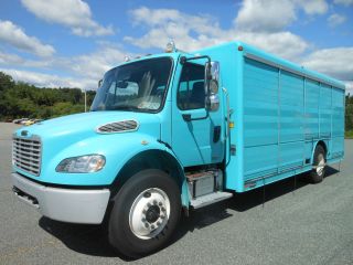 2008 Freightliner M2 Business Class photo