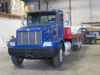 1998 Peterbilt photo