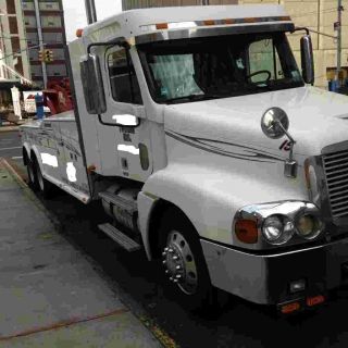 2000 Freightliner C120 photo