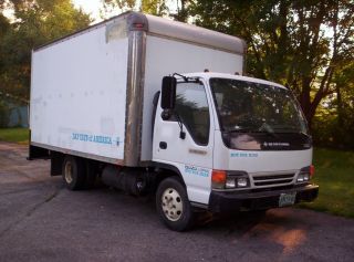 1996 Isuzu Npr photo