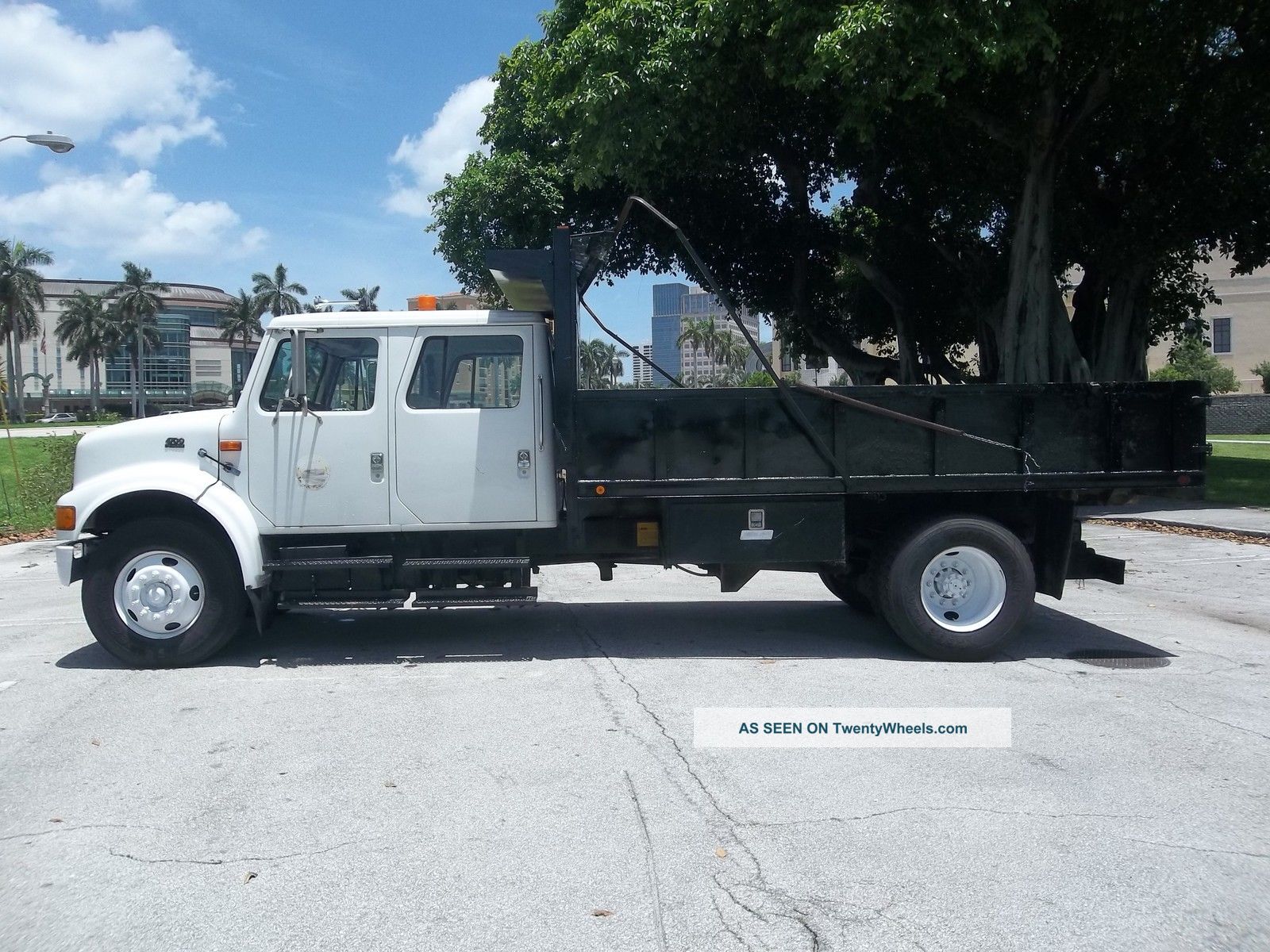 1999 International 4700 Crewcab 14 ' Dump Dt466e Diesel Florida Dump Trucks photo