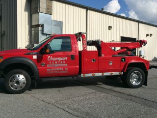 2011 Ford F550 photo
