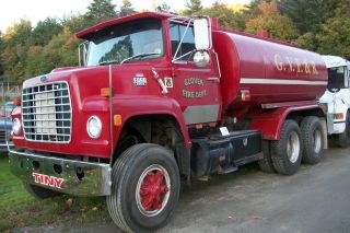 1985 Ford L8000 photo