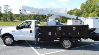 2002 Ford F - 550 photo