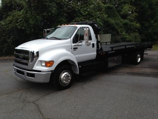 2008 Ford F - 650 Xlt Pro Loader photo