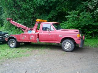 1988 Ford F - 450 Duty Wrecker photo