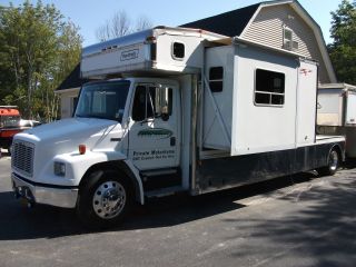 2002 Freightliner Toter photo