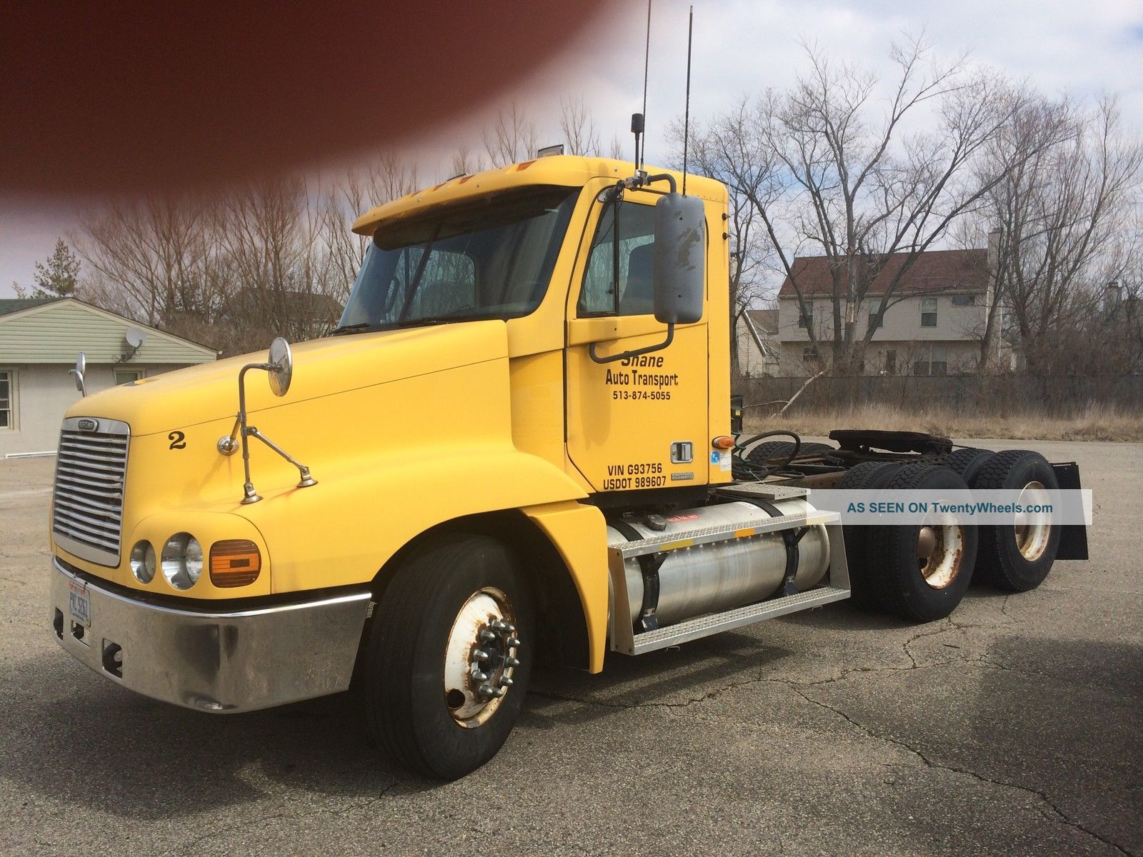 2001 Freightliner Century Daycab Semi Trucks photo