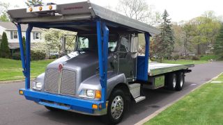 2007 Kenworth T300 photo