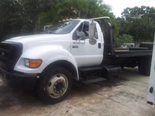 2004 Ford F650 photo