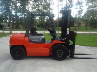 2003 Toyota Forklift Pneumatic Tires Only 960 Hrs photo