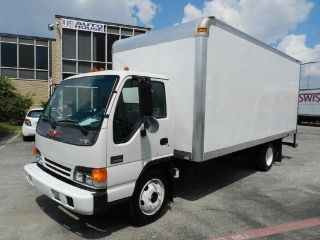 2005 Gmc 18 - Ft Box Truck photo