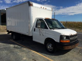 2006 Chevrolet G3500 Express photo