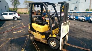2010 Yale Glp030.  3000 Lb Capacity Forklift.  Lp Gas.  187 In Lift. photo