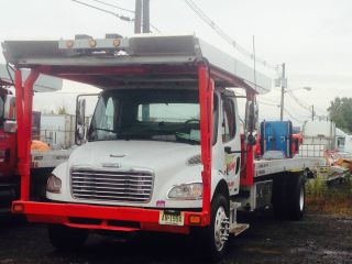 2005 Freightliner M2 photo