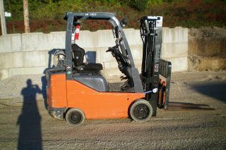 8fgcus20 Toyota Forklift Lift Truck photo