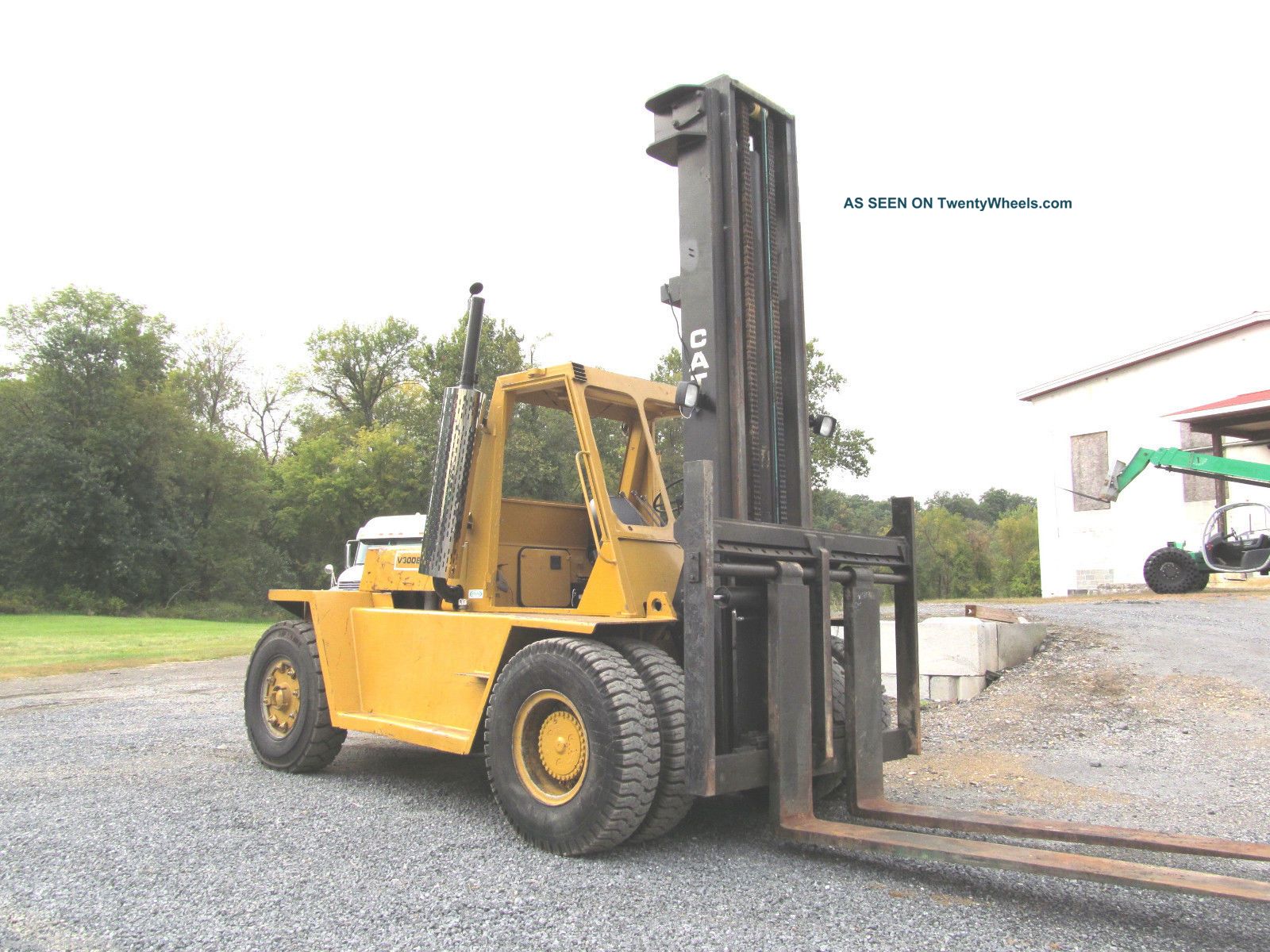 Cat 30,  000 Lb Forklift,  V300b,  Cat Diesel,  Sideshift,  Pneumatic,  H300xl Dp150 Forklifts photo