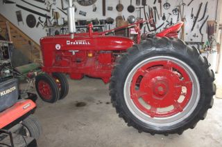 Early 1950 ' S International Farmall H Tractor In Great Running Condition photo