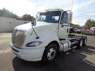 2011 International Prostar Premium Daycab Truck photo