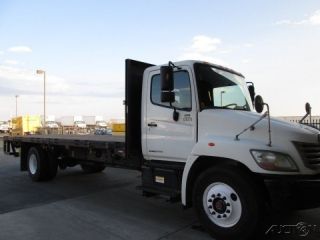 2008 Hino 268 photo