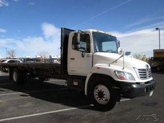 2008 Hino 268 photo