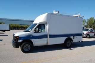 2010 Ford E - 350 photo