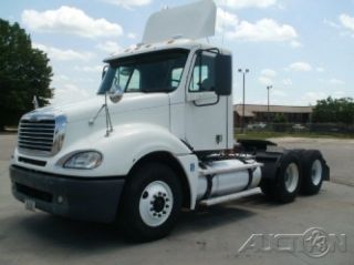 2007 Freightliner Cl12064st - Columbia 120 photo