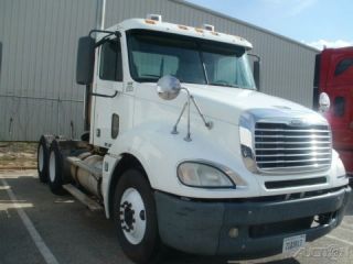 2007 Freightliner Cl12064st - Columbia 120 photo