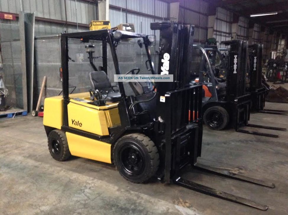 Yale Gdp060t Forklift 6000lb Pneumatic Tire,  Diesel Forklifts photo