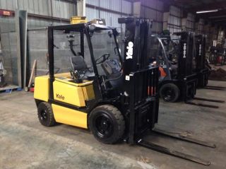 Yale Gdp060t Forklift 6000lb Pneumatic Tire,  Diesel photo