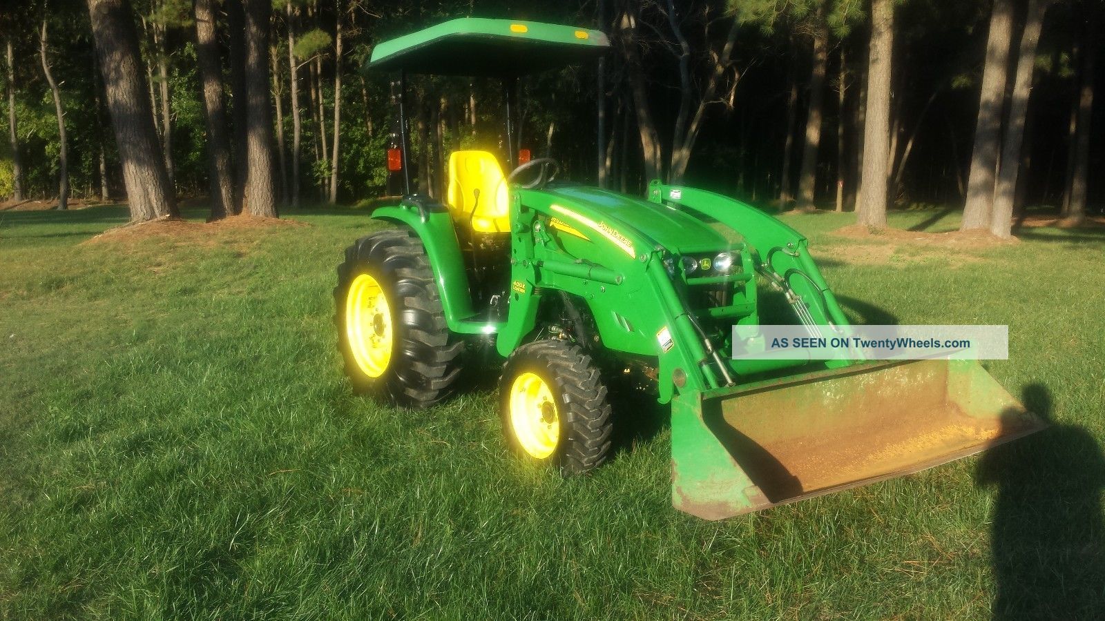 2007 John Deere 4120 With 263 Hours Tractors photo