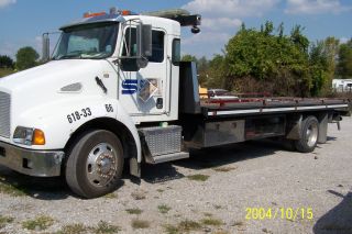 2007 Kenworth T300 photo