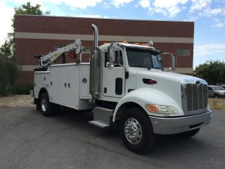 2007 Peterbilt 335 photo