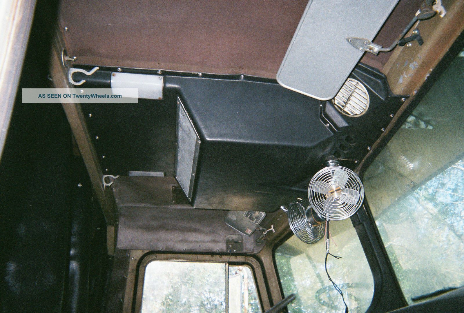 1970 White Freightliner 8664 Coe Delux Interior