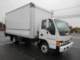 2005 Isuzu Npr Hd photo