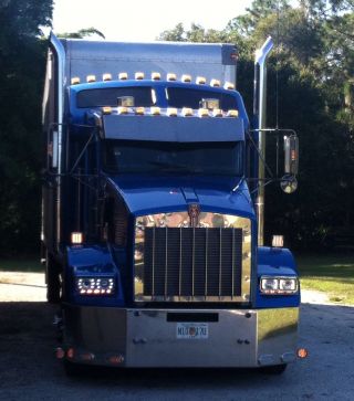 2003 Kenworth T800 photo