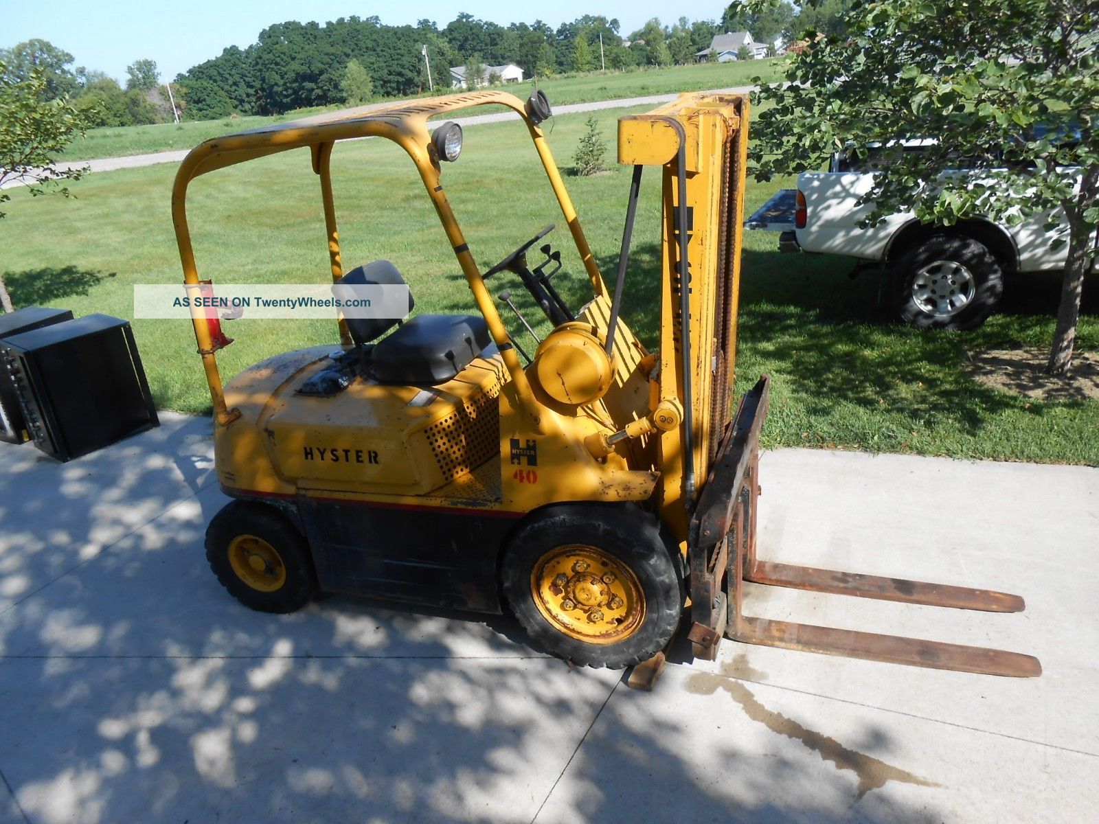 Hyster H40f Pneumatic Tire Forklift, Gasoline W/side Shift, 118 " Lift