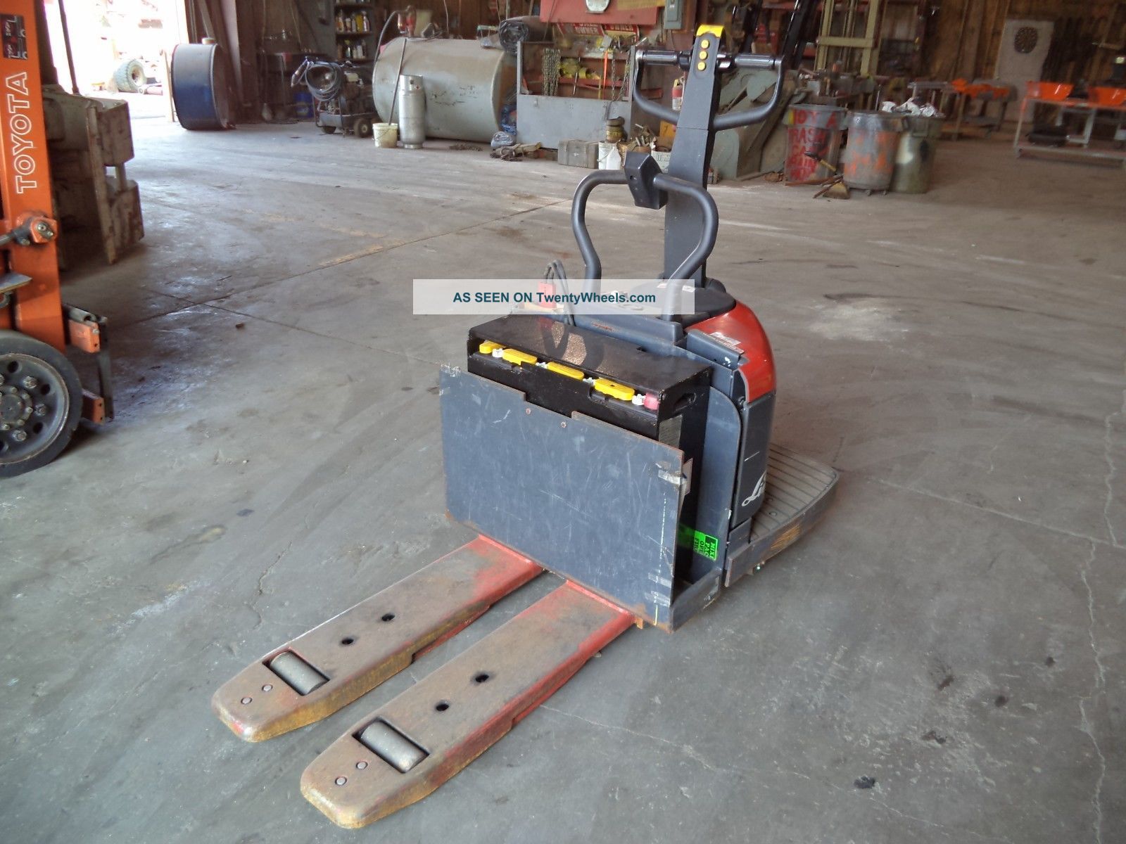 2004 Linde 6000, 6, 000 24vdc Battery Operated Electric Pallet Jack
