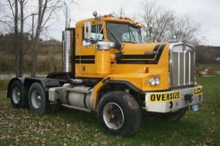 1985 Kenworth C - 500 photo