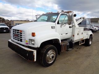 1998 Gmc 6500 Wrecker Tow Truck photo