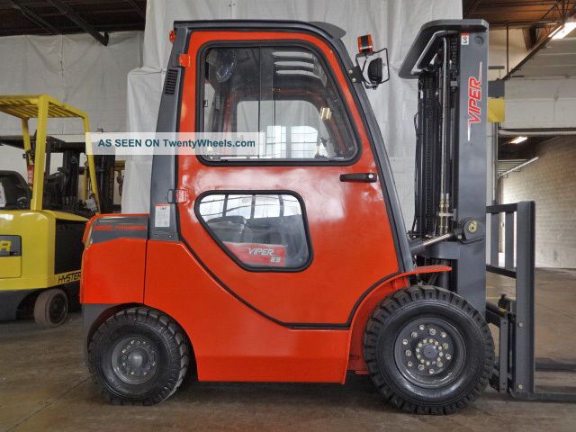 2014 Viper Fd25 5000lb Pneumatic Lift Truck 48 