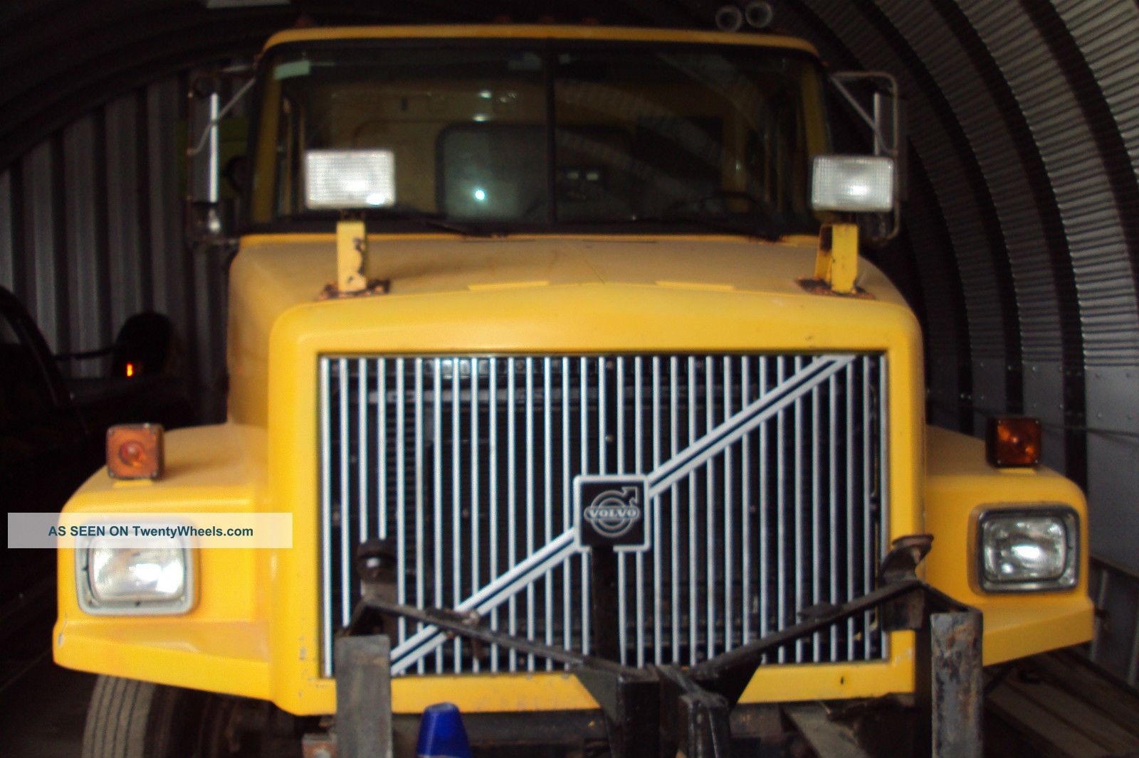 1995 Volvo Dump Truck With Plow Dump Trucks photo
