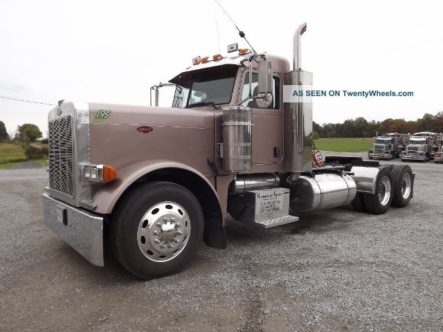 2006 Peterbilt 379 Daycab Semi Trucks photo
