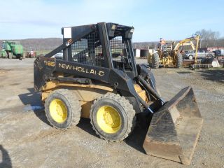 Holland 565 2500hrs Good Tires No Leaks Good Tires In Pa photo