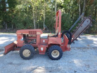 2004 Ditch Witch 3700 Trencher Construction Heavy Equipment photo