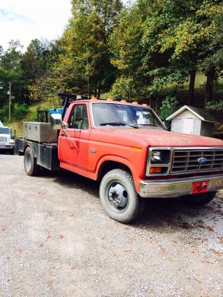 1982 Ford F - 350 photo