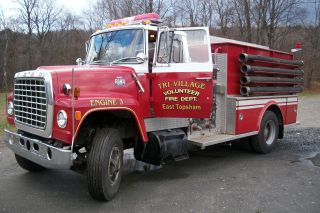 1981 Ford L800 photo