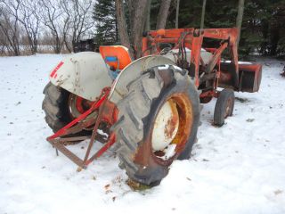 Ford 800 Utility Tractor With All Hydraulic Loader photo