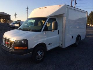 2006 Gmc 3500 12 ' Box Truck 6.  6l Duramax Turbo Diesel photo